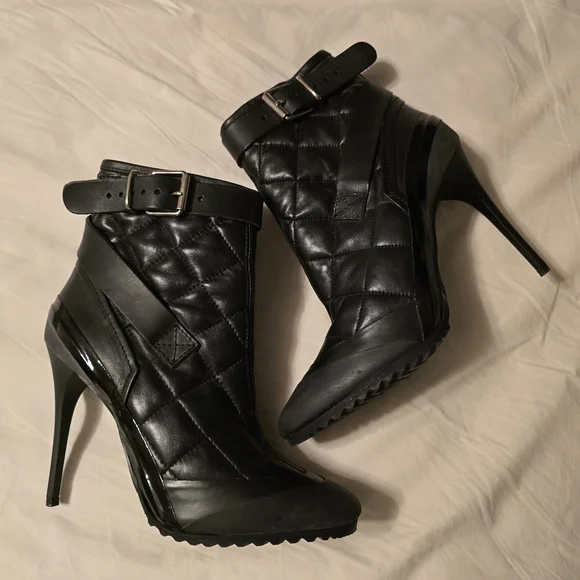 Burberry Black Quilted Ankle Boots - Picture 2 of 10